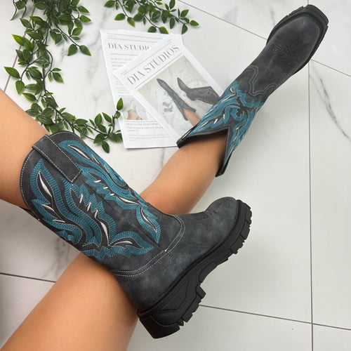 Wide calf clearance cowboy boots uk